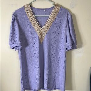 Lavender Eyelet‎ V-Neck Top Boutique Brand Size XL